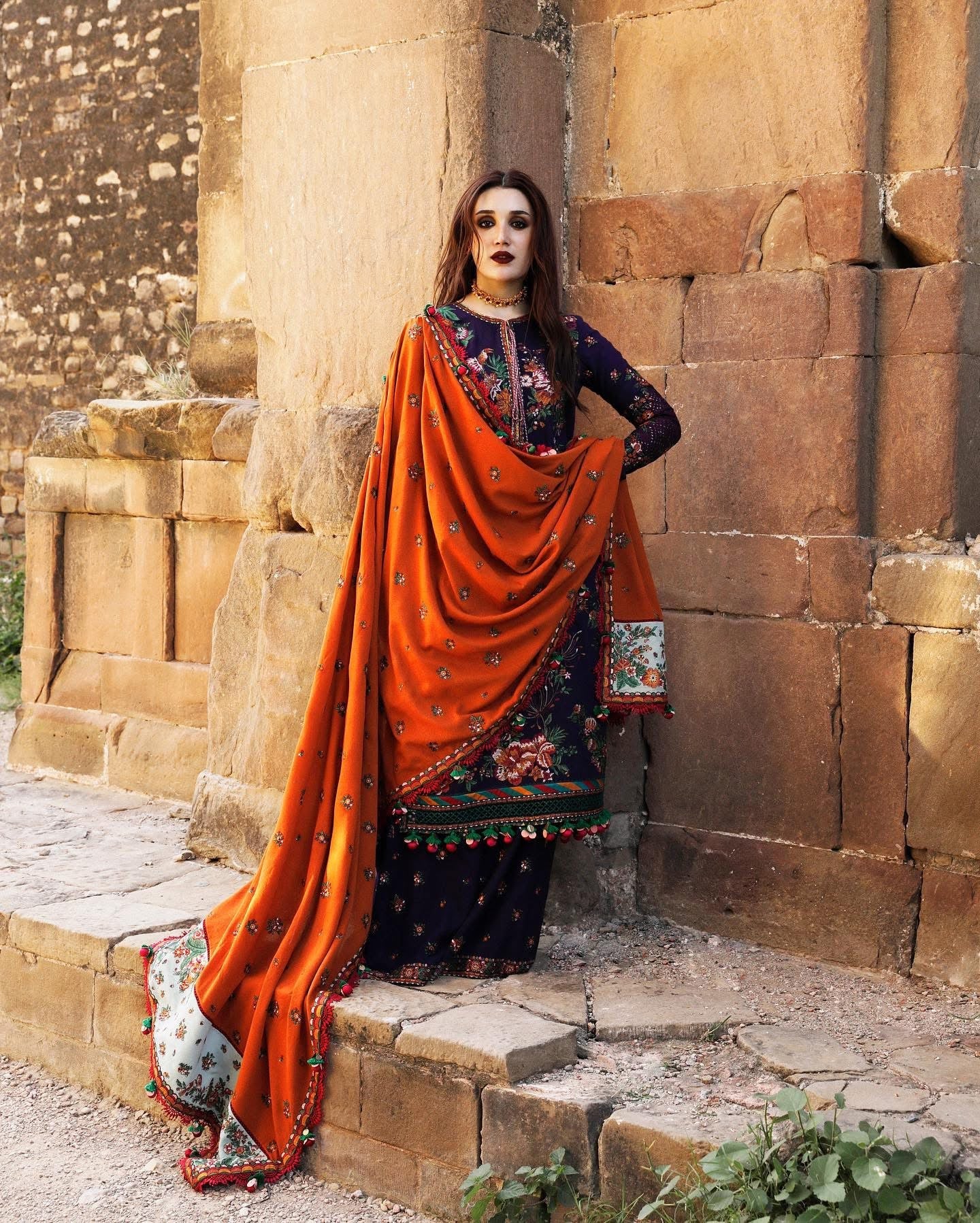 Hussain Rehar Unstitched Dhanak 3PC With Embroidered Shawl