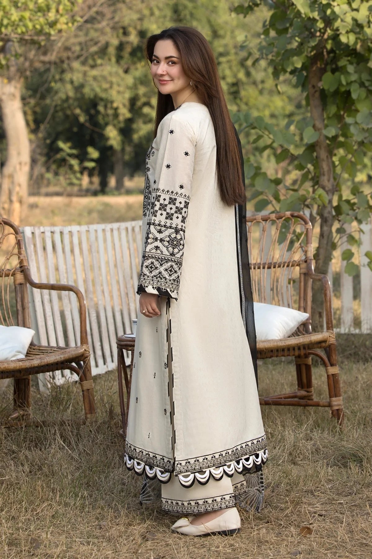 Zara Shah Jahan - 3PC Unstitched Dhanak Embroidered Shirt with Embroidered Dhanak Shawl and Plain Trouser