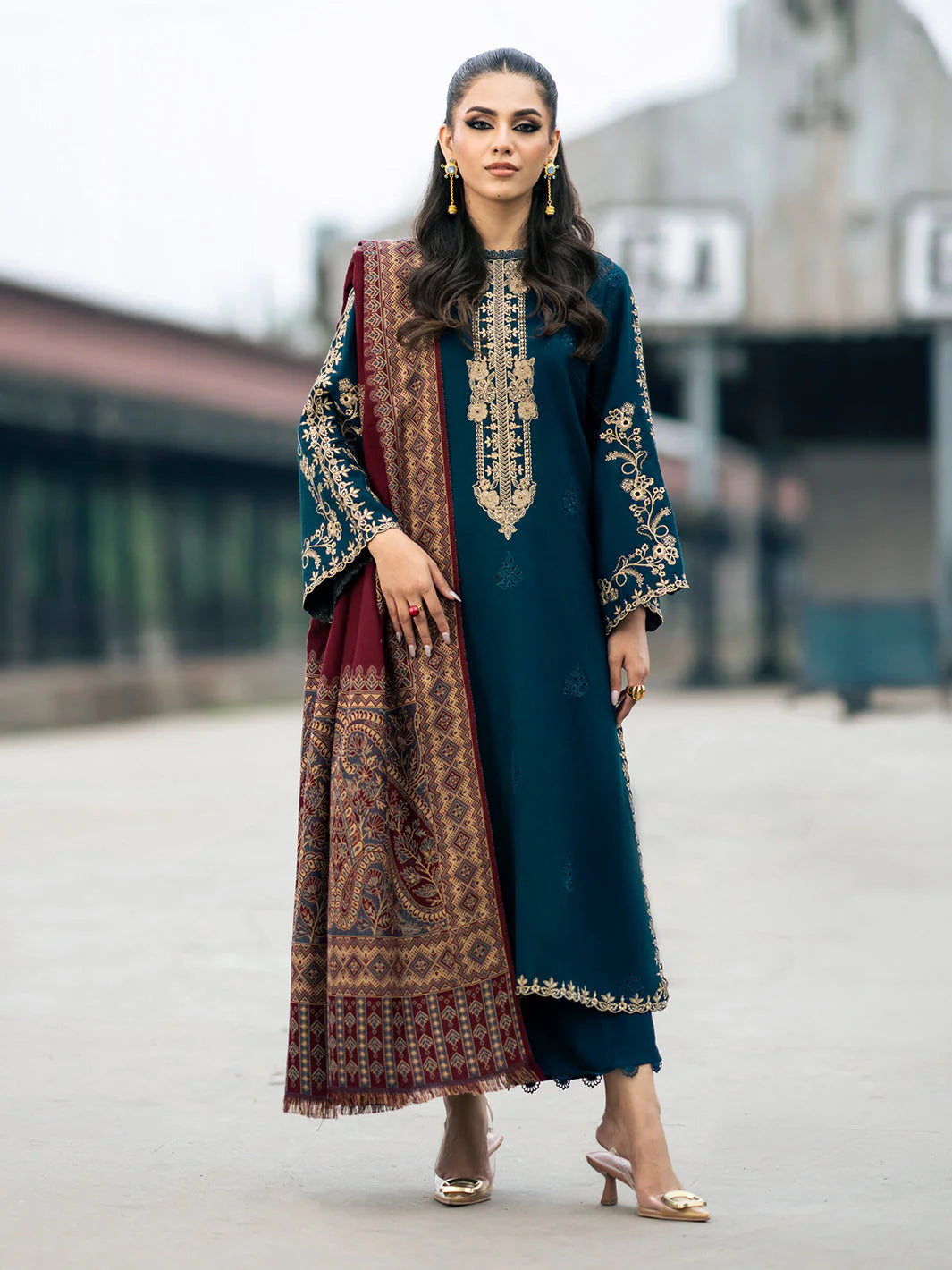 IZEL WINTER UNSTITCHED DHANAK 3PC WITH PRINTED SHAWL
