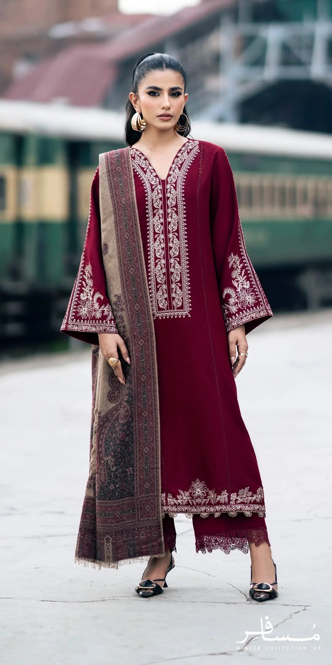 IZEL WINTER UNSTITCHED DHANAK 3PC WITH PRINTED SHAWL