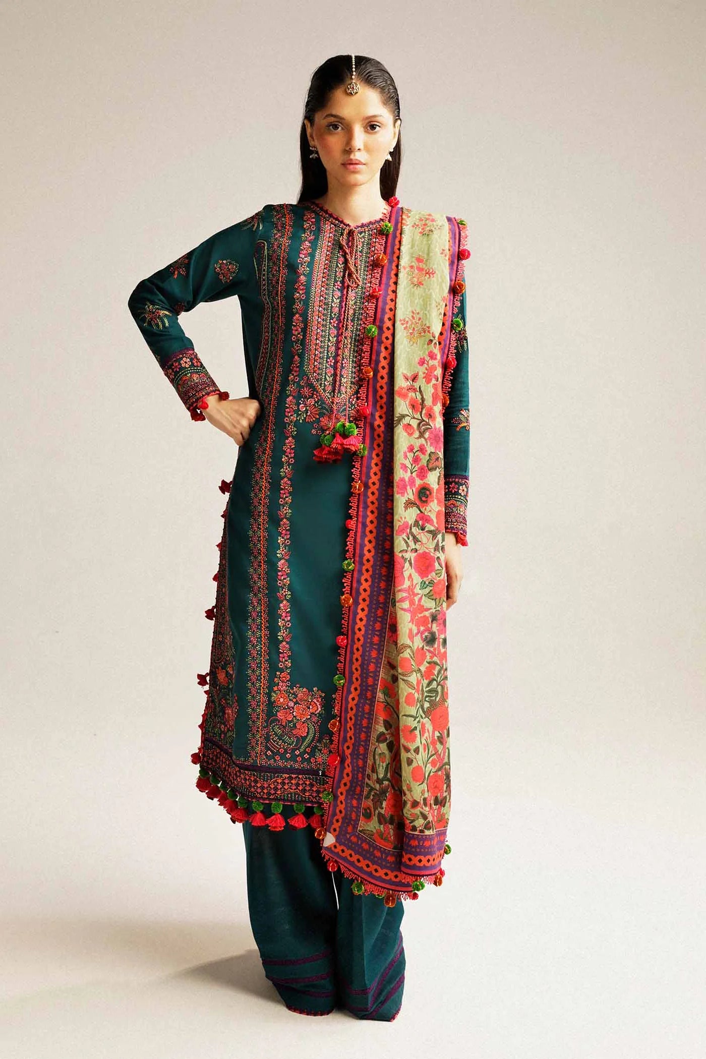 HUSSAIN REHAR LUXURY
UNSTITCHED DHANAK
EMBROIDERED 3PC WITH DHANAK MARINA READY TO WEAR SHAWL