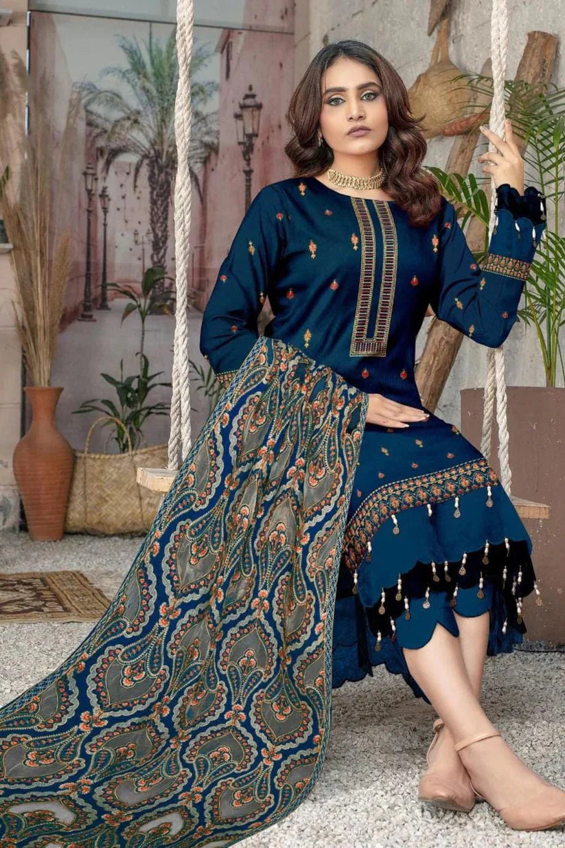 Bareeze Unstitched
Luxury Dhanak Heavy Embroidered 3PC Suit With Laser Cut Shawl