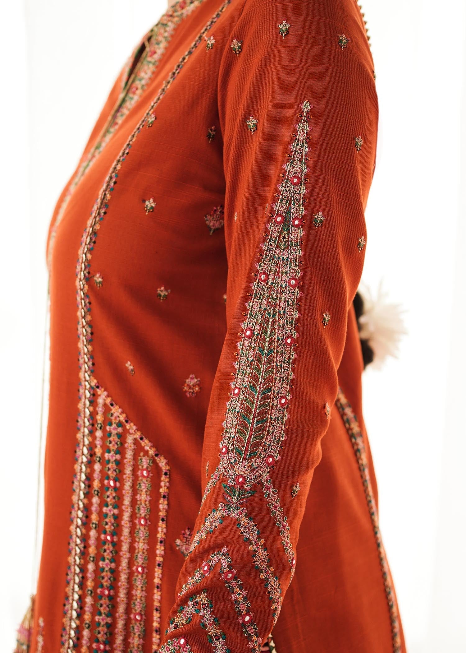 HUSSAIN REHAR LUXURY
UNSTITCHED DHANAK
EMBROIDERED 3PC WITH DHANAK MARINA READY TO WEAR SHAWL