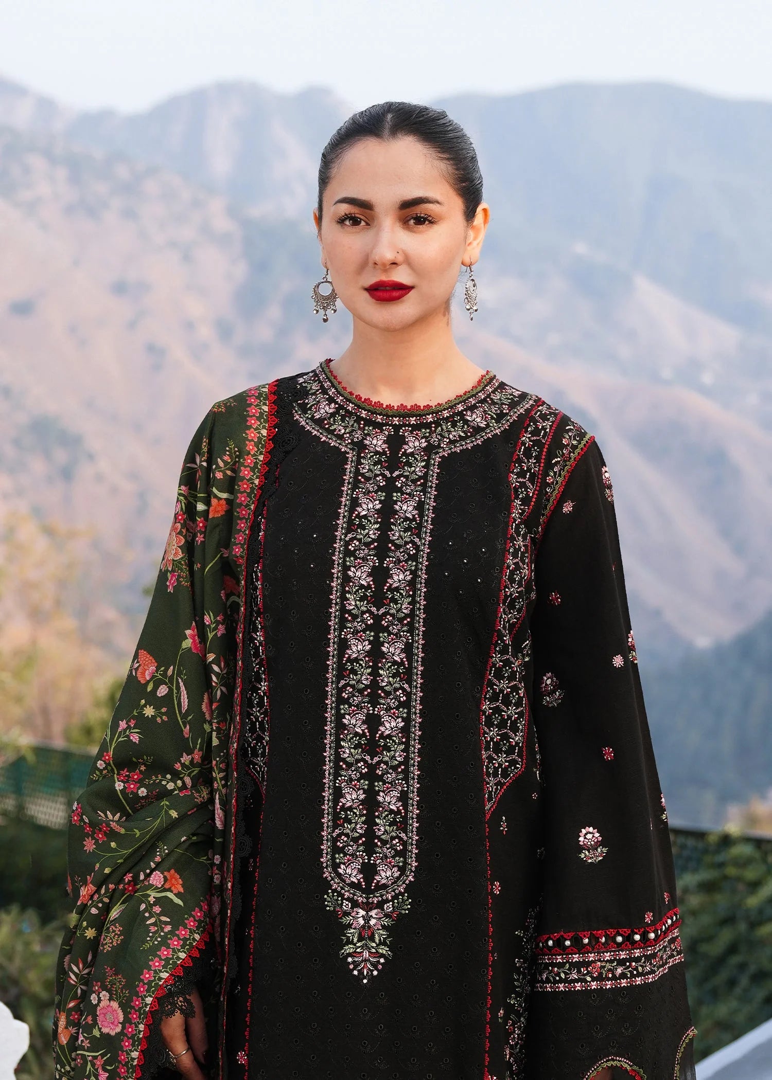 HUSSAIN REHAR DHANAK EMBROIDERED WINTER 3PC WITH DHANAK EMBROIDERED SHAWL