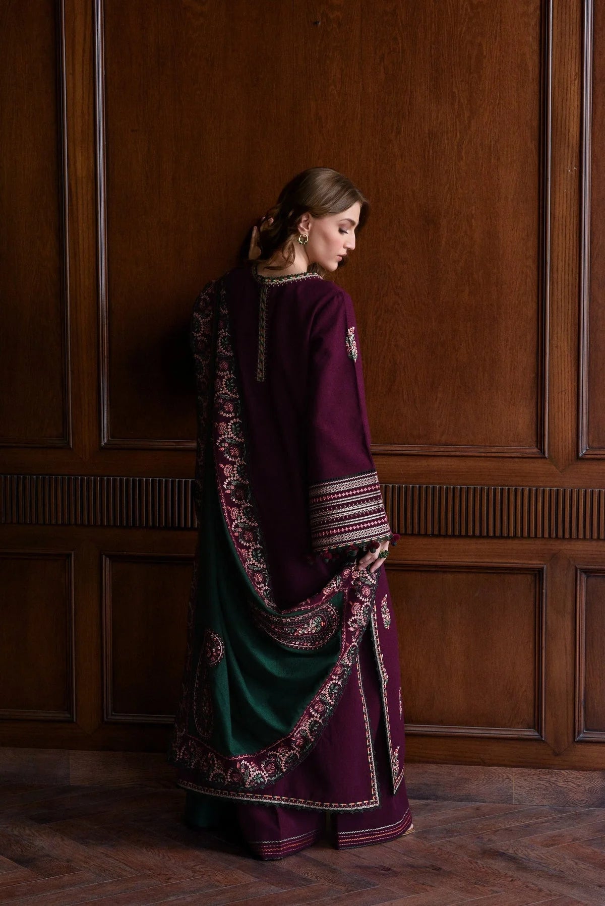 ZAIB DEEP PLUM LUXURY
EMBROIDERED DHANAK 3PC WITH EMBROIDERED SHAWL AND TROUSER
